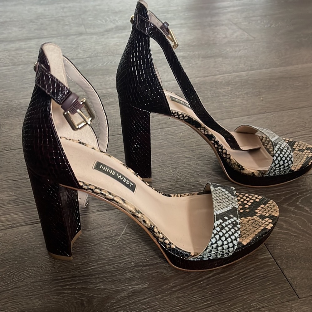 Nine West Snakeskin Multi-colored Platform sandals